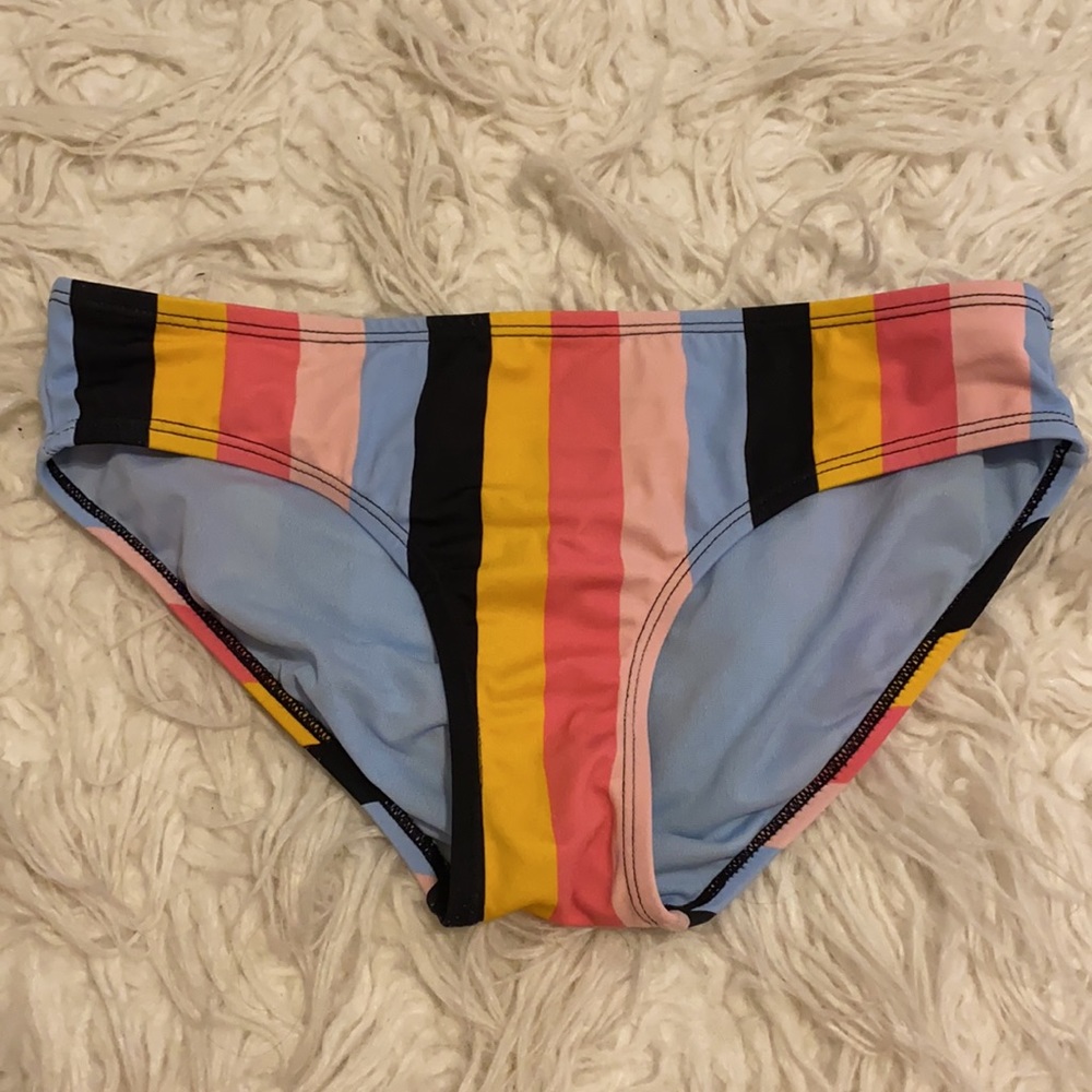 Striped Bikini Set - Picture 5 of 6